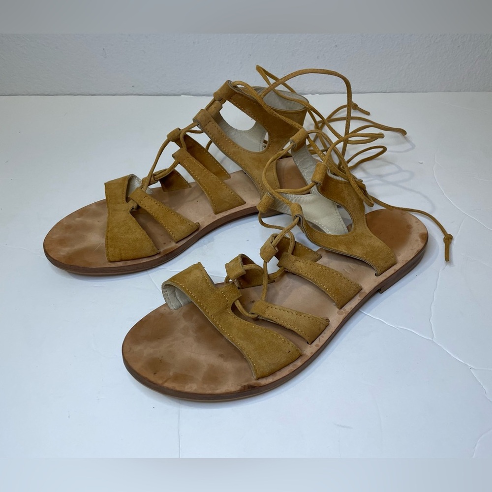 CoRNETTI Women’s Tan Leather Heart Gladiator Lace-Up Flat Suede‎ Sandals Size 7